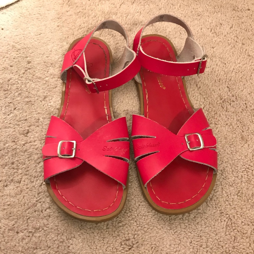 Women’s saltwater sandals